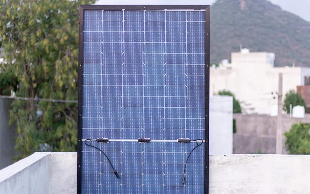 People across the US are installing solar panels on their homes in a bid to cut electricity bills, but many of them are operating in a ‘legal grey area’, according to one expert