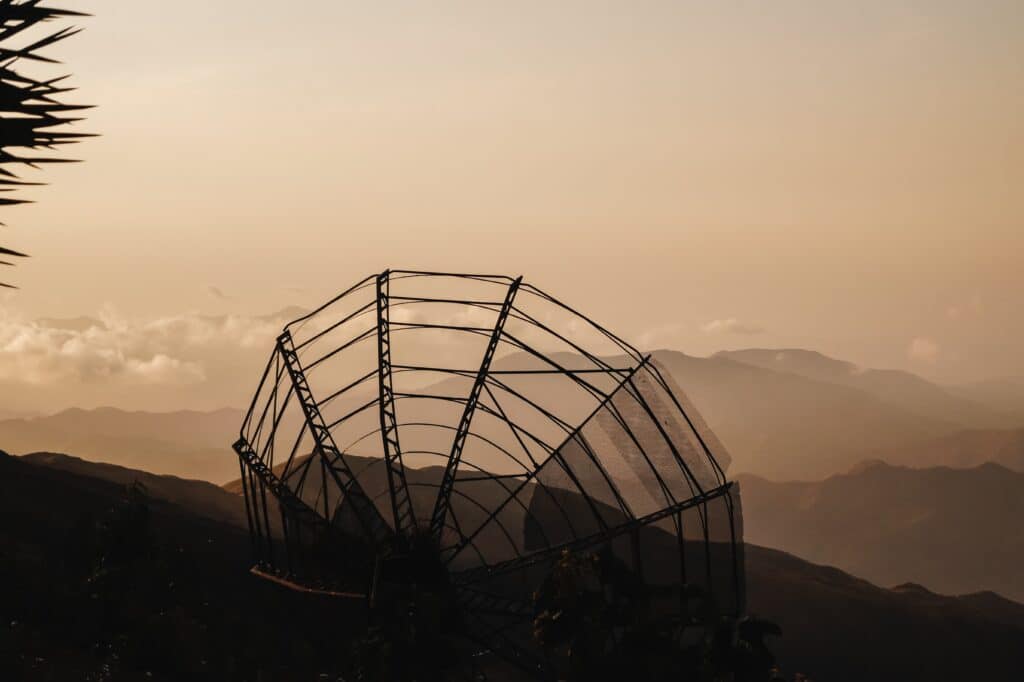 China's secret space plane emits strong signals to the ground