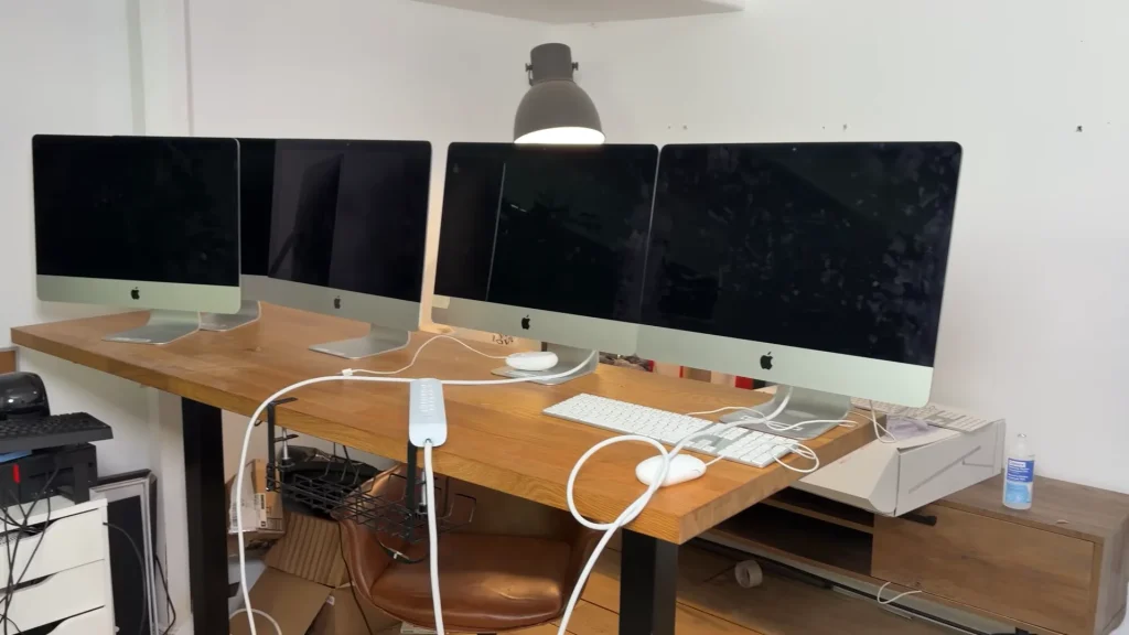 Canada man buys five used 2019 4K Apple iMacs for $876 to try and flip them for a profit