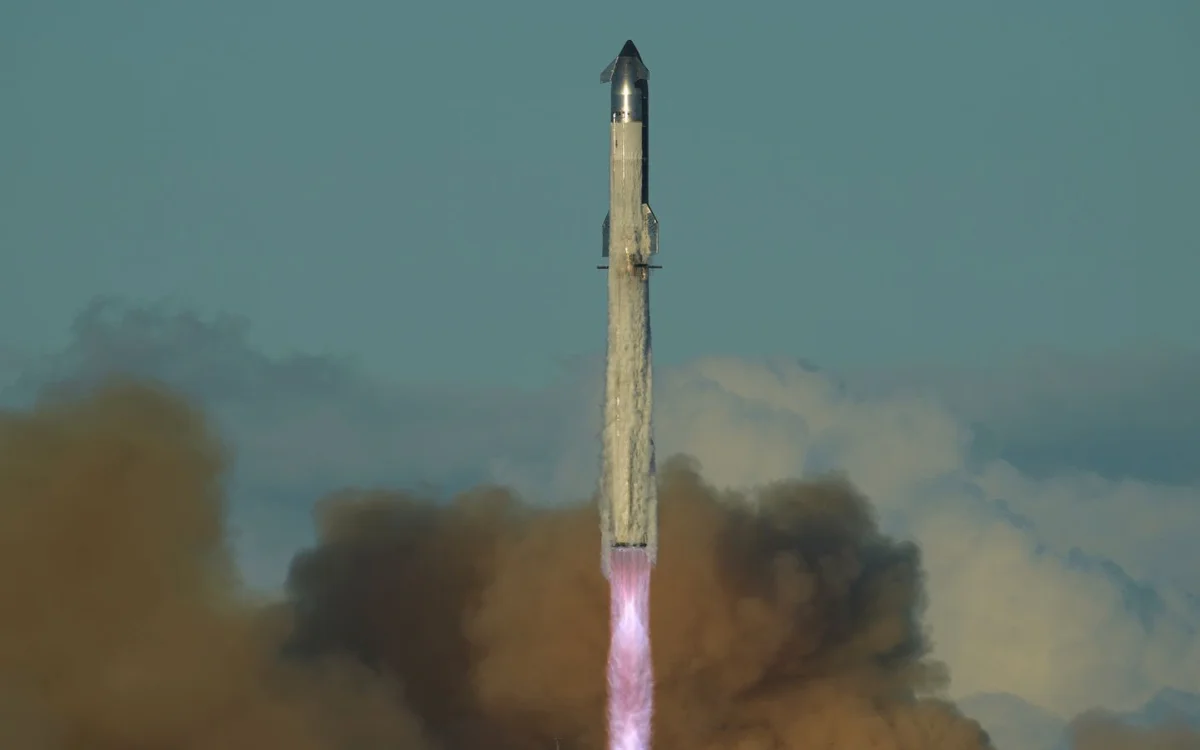 SpaceX completed its 11th Starship test flight bringing us closer to getting to Mars