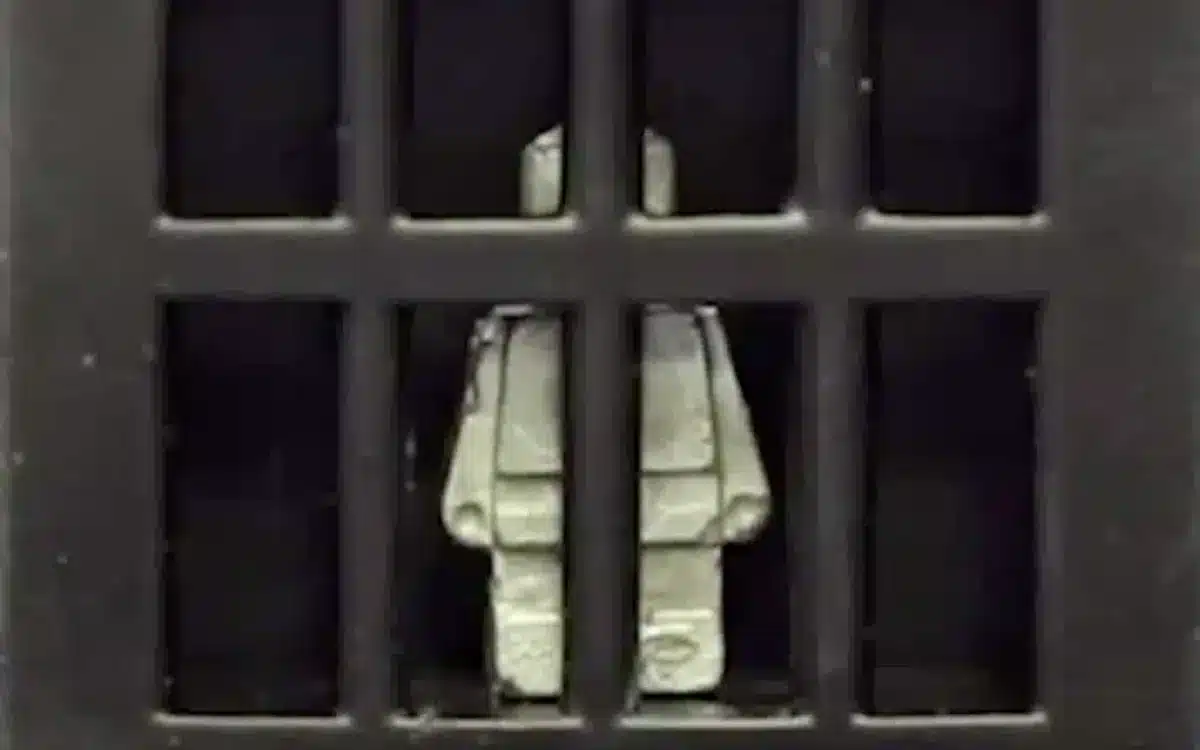 Robot escaped cage by shifting into liquid and reforming just like in Terminator 2