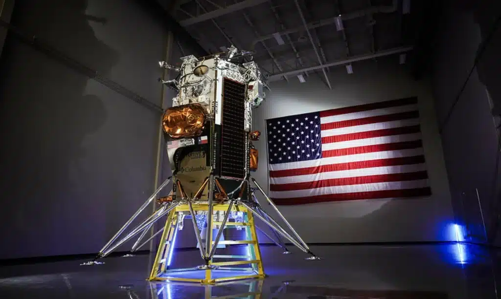 Moon lander that broke sent back a final poignant image from space