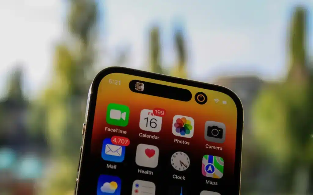 There’s an extremely easy hack that can make your Apple iPhone’s battery last much longer without the need for a charger