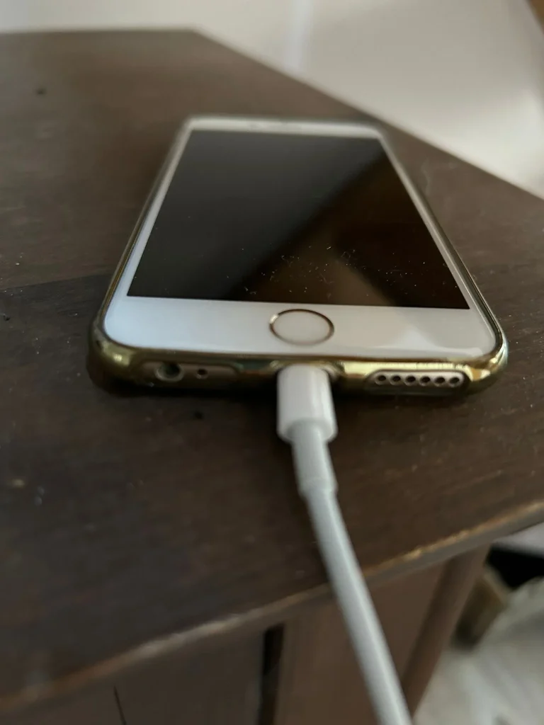 Warning states that something everyone does with their iPhone is actually killing their device