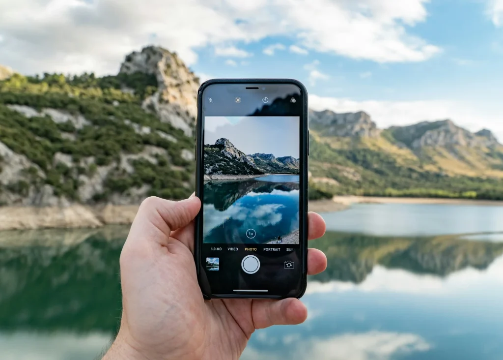 Difference between an iPhone camera and a $3,000 camera is even more wild than you'd expect