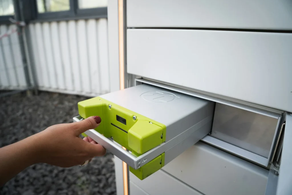 China is working on ultra affordable iron battery that's nearly 80 times cheaper than lithium and run 16 years without degrading