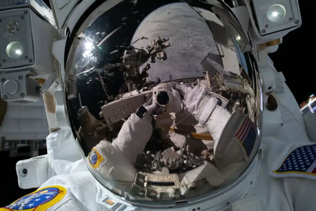 Astronauts reveal space's distinct smell