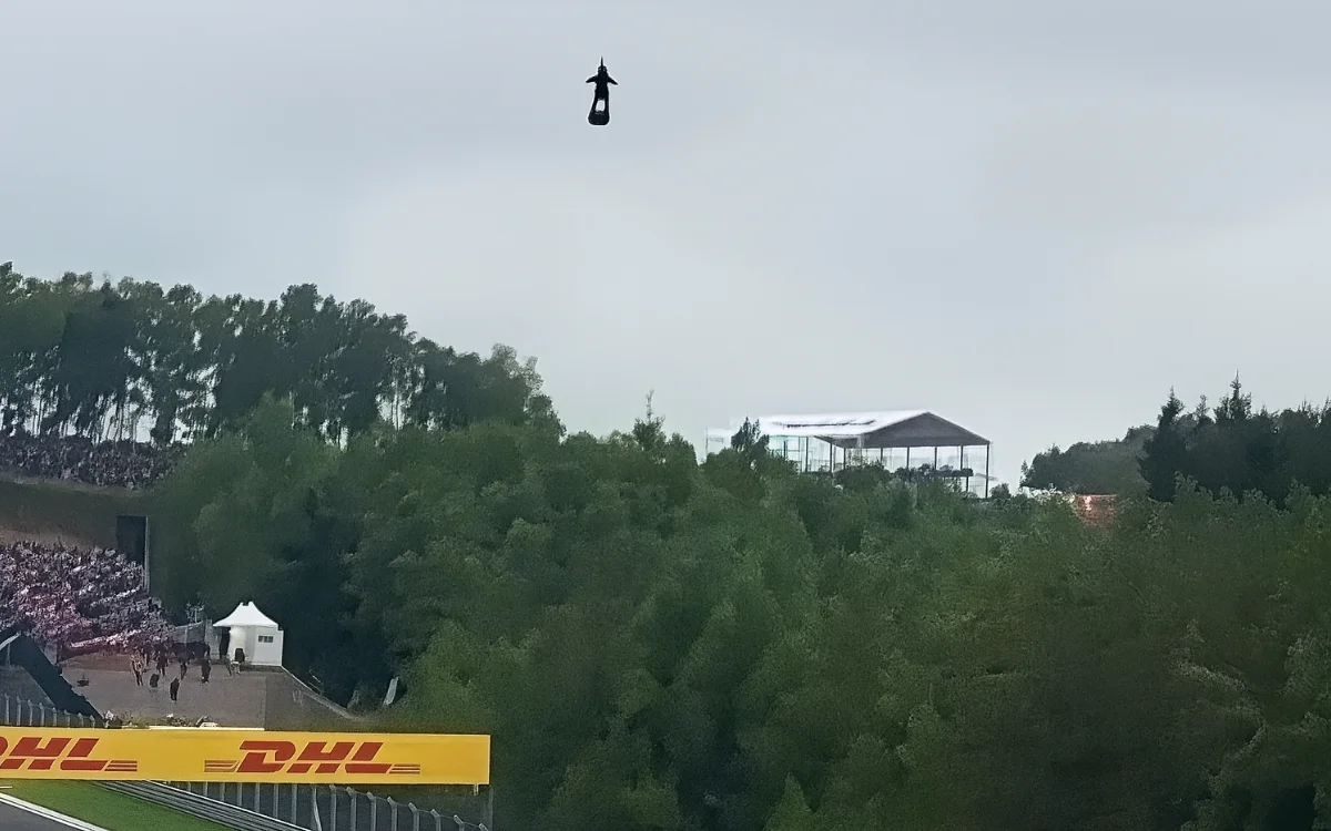 Fans were stunned at the 2022 Belgian Grand Prix when a jetpack pilot zoomed past at 124mph