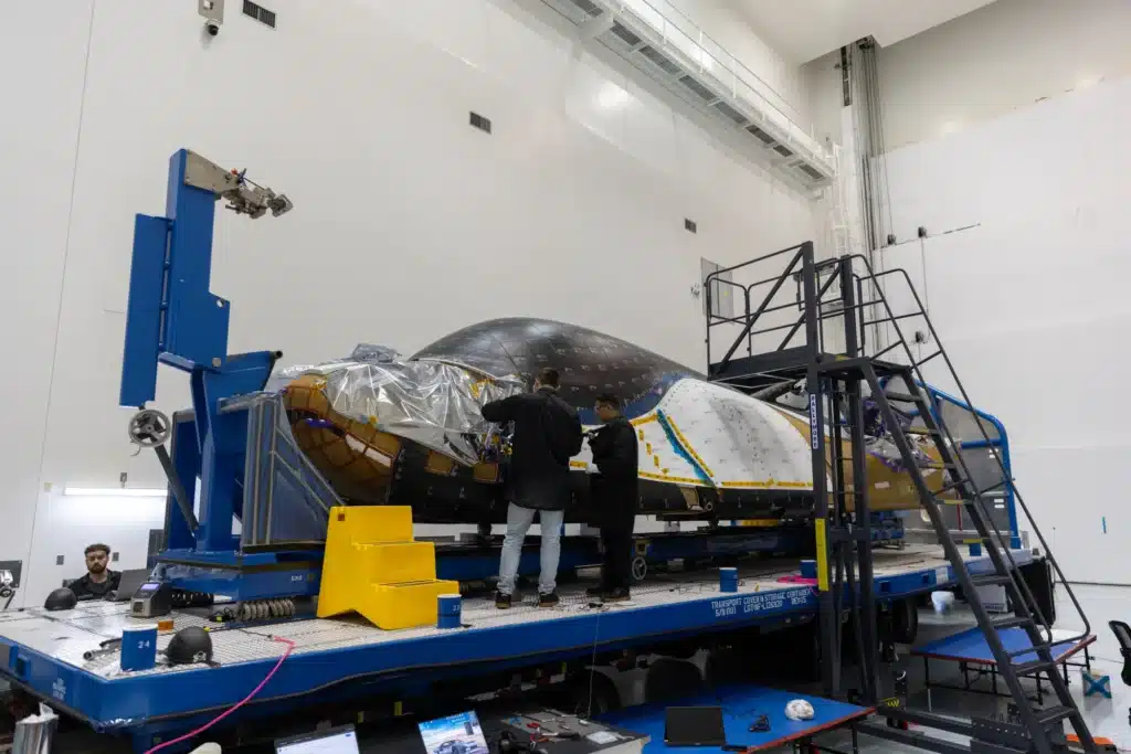 commercial space plane dream chaser NASA sierra space