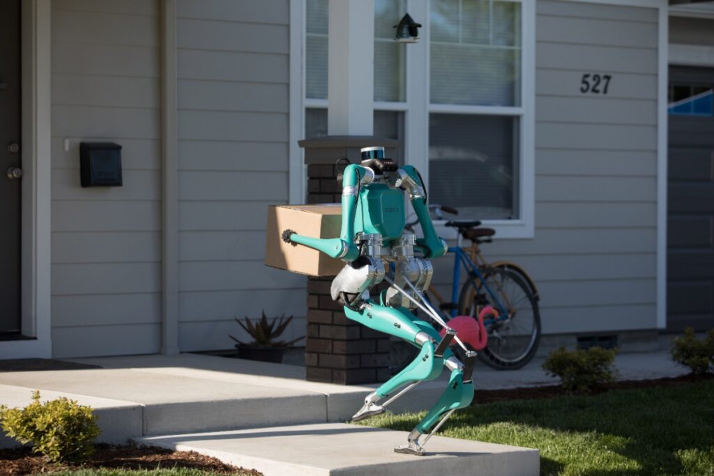 robot collapses, Digit delivering goods, Ford campaign