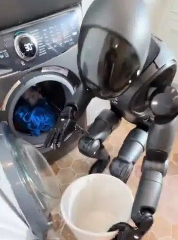 US humanoid robot leaves people shocked with how well it does the laundry
