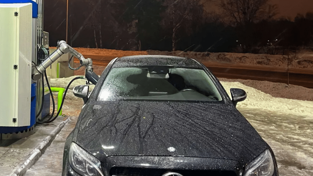 Gas pumping robotic arm