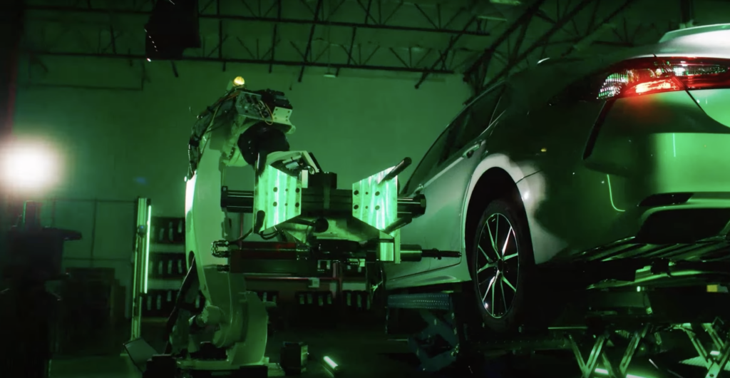 RoboTire robotic tire changer