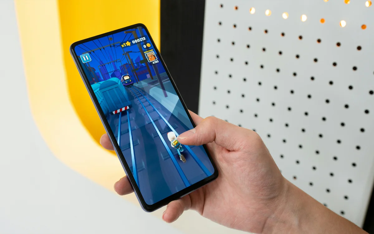 You need to change these default settings right away on your Samsung phone