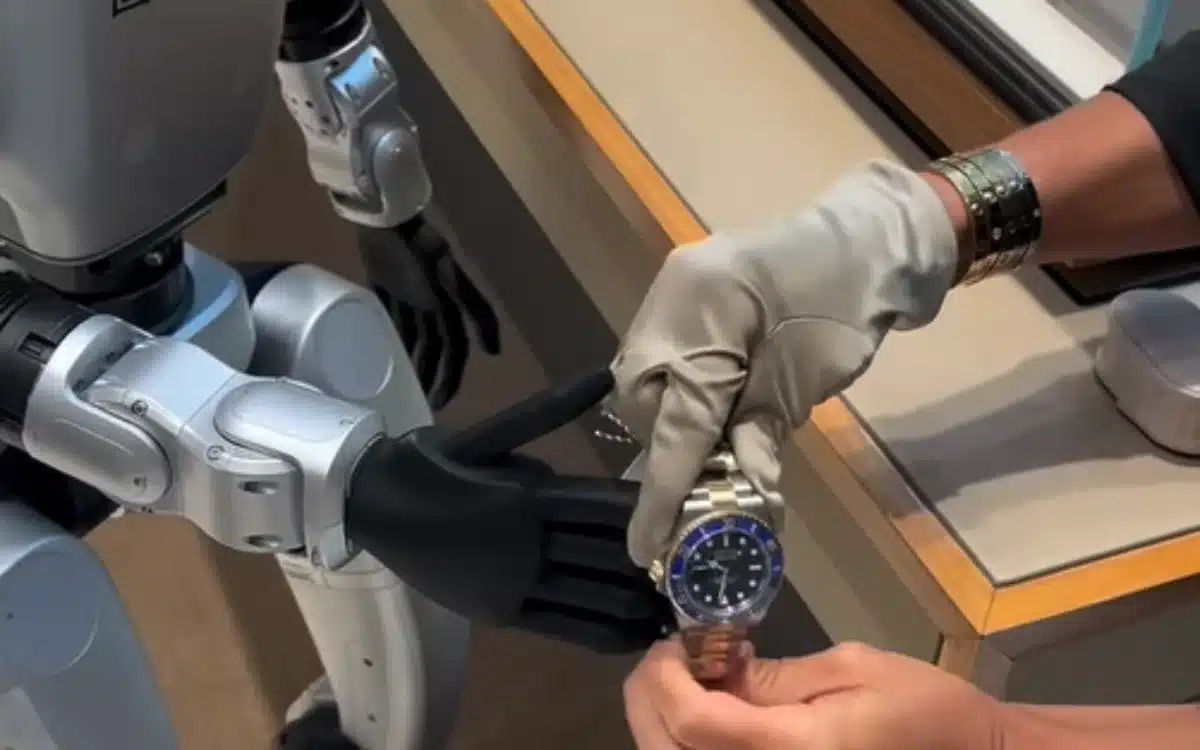 $100K humanoid robot strolls into New York Rolex store to leave everyone dumbfounded