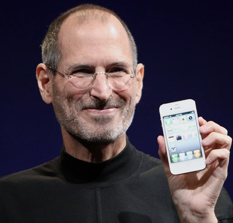 Apple co-founder Steve Jobs managed to keep his cool when a reporter questioned him about when the company might be ‘able to buy an iPhone’ a year before the phone had been announce